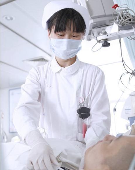 护理专业和学期教育专业哪个更适合女生？