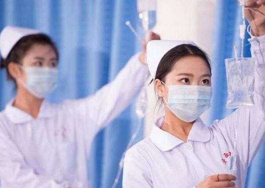 护理专业和学期教育专业哪个更适合女生？