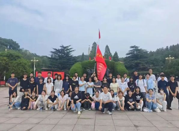 河北同仁医学院开学03.png